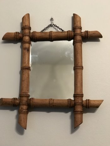 Petit miroir ancien en bambou