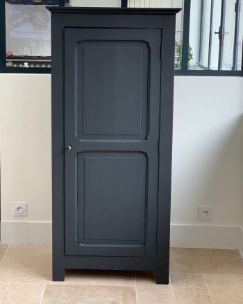 Petite armoire / bonnetière parisienne